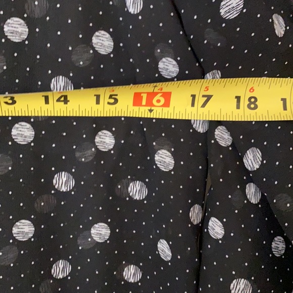 NEW DIRECTIONS POLKA DOT SHEER LONG SLEEVE BLOUSE PETITE MEDIUM BLACK AND WHITE - Picture 9 of 10